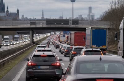 Кёльн транспорт: Кёльн A3: Verkehrslage между Köln, Frankfurt и Passau требует запаса времени