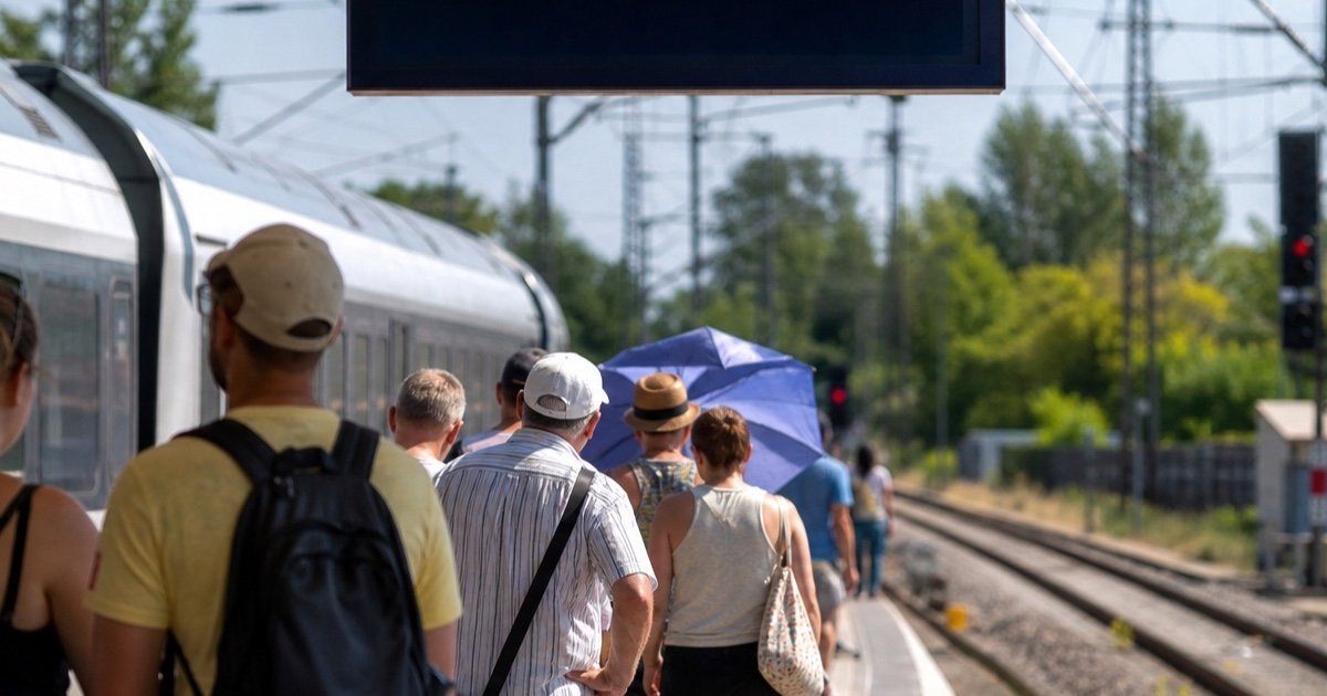 Deutsche Bahn: Deutsche Bahn: жара может привести к Zugausfälle и сокращению движения Deutsche Bahn: Deutsche Bahn: жара может привести к Zugausfälle и сокращению движения