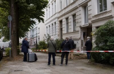Эвакуация жилого дома в Гамбурге в районе Альтона