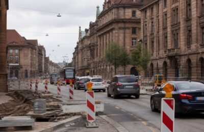 Работы на улице Maximilianstraße в Нюрнберге