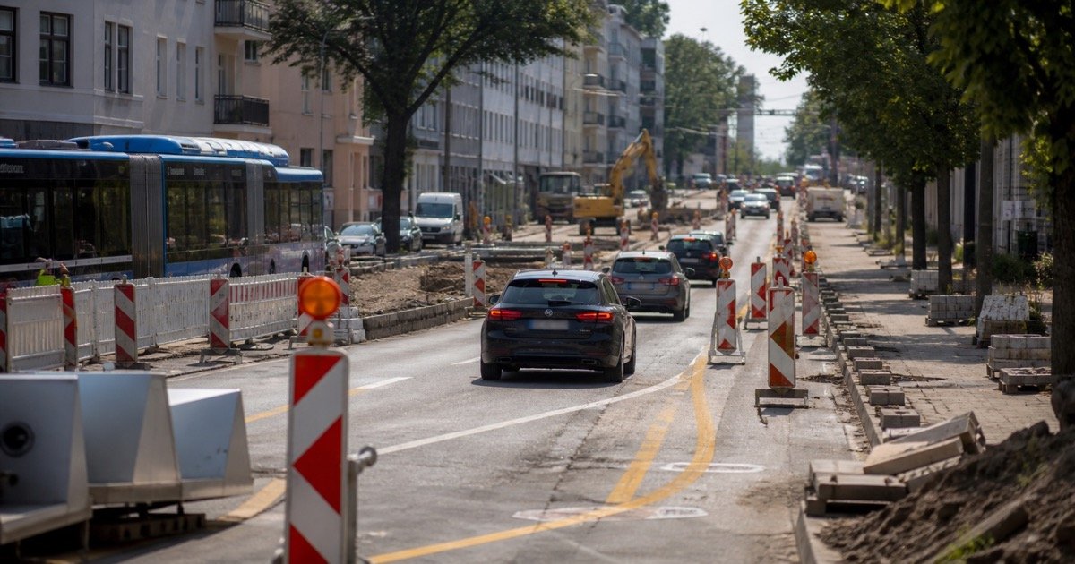 Дорожные работы на Boschetsrieder Straße в Мюнхене Дорожные работы на Boschetsrieder Straße в Мюнхене
