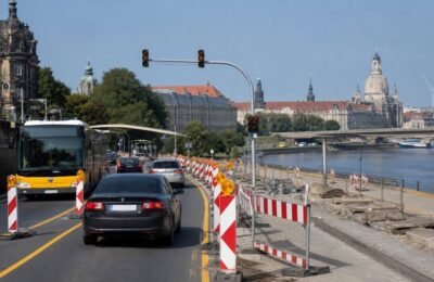Ограничения движения на Terrassenufer в Дрездене вдоль Эльбы