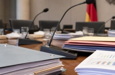 политика Германии: Политика Германии: большинство недовольно пенсионными планами правительства