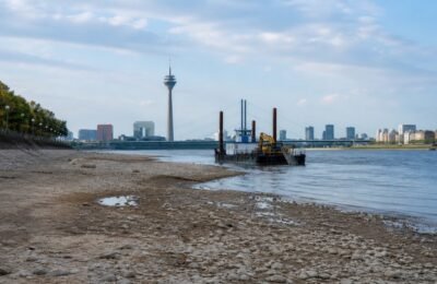 Дюссельдорф: Дюссельдорф: что означает низкая вода в Рейне для города и его водоснабжения