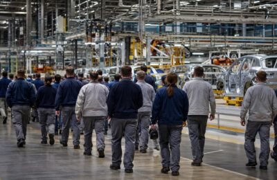 Volkswagen сокращения: работники немецкого автозавода